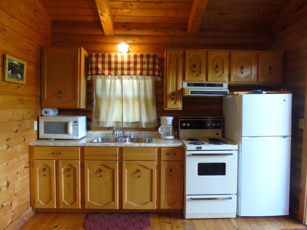 Cajun Cedar Log Cottages Margaree Forks Bagian luar foto