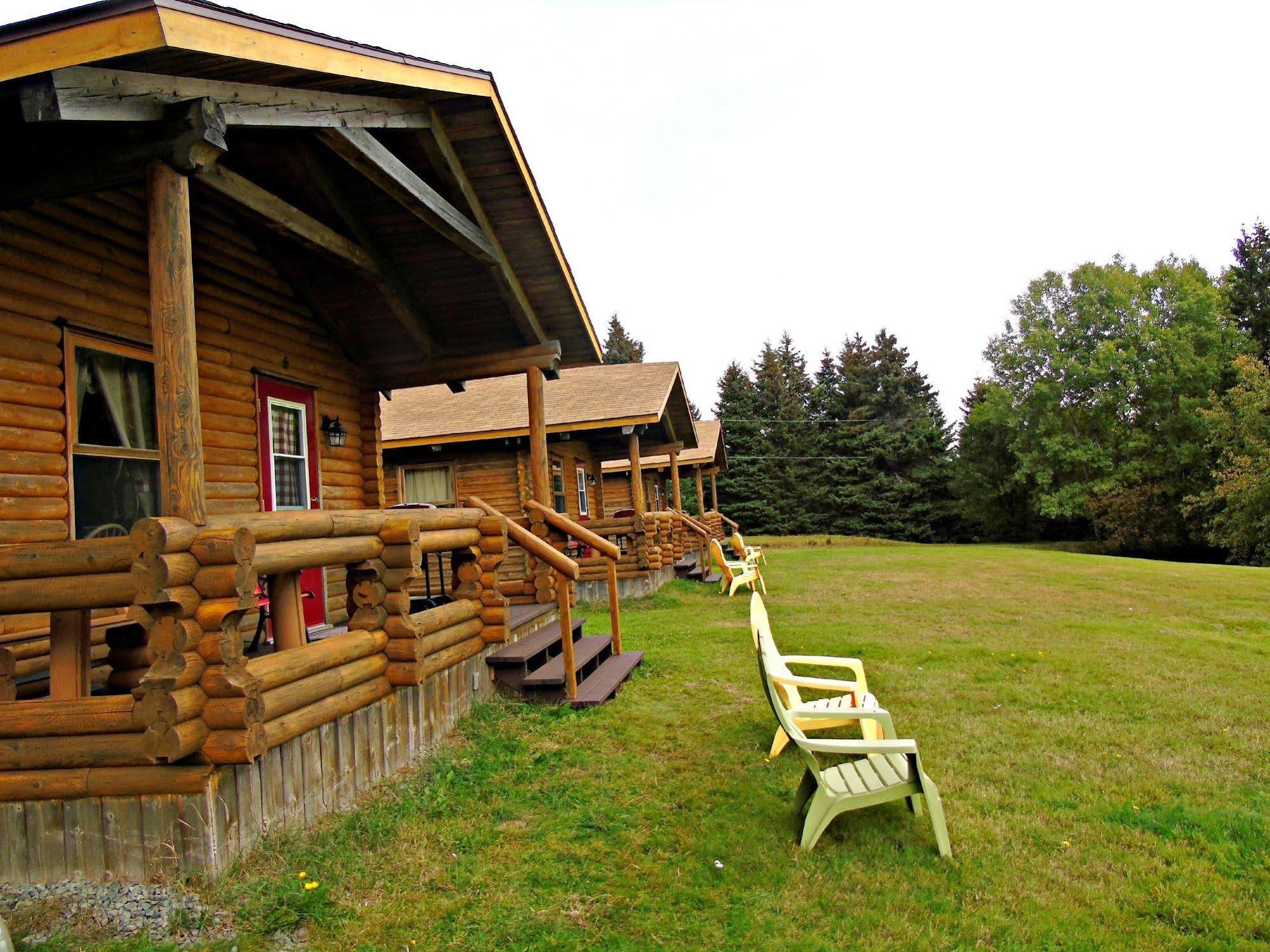 Cajun Cedar Log Cottages Margaree Forks Bagian luar foto