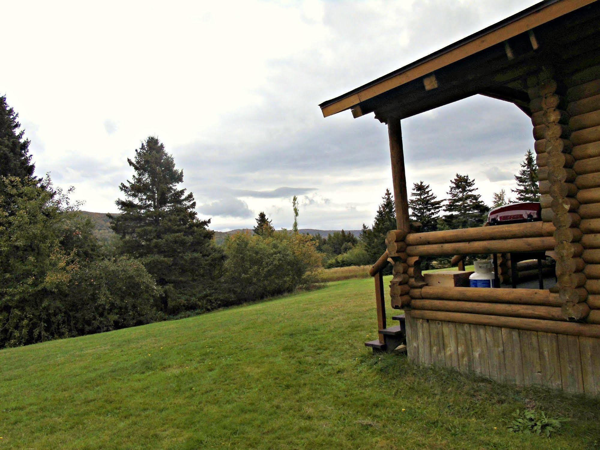 Cajun Cedar Log Cottages Margaree Forks Bagian luar foto
