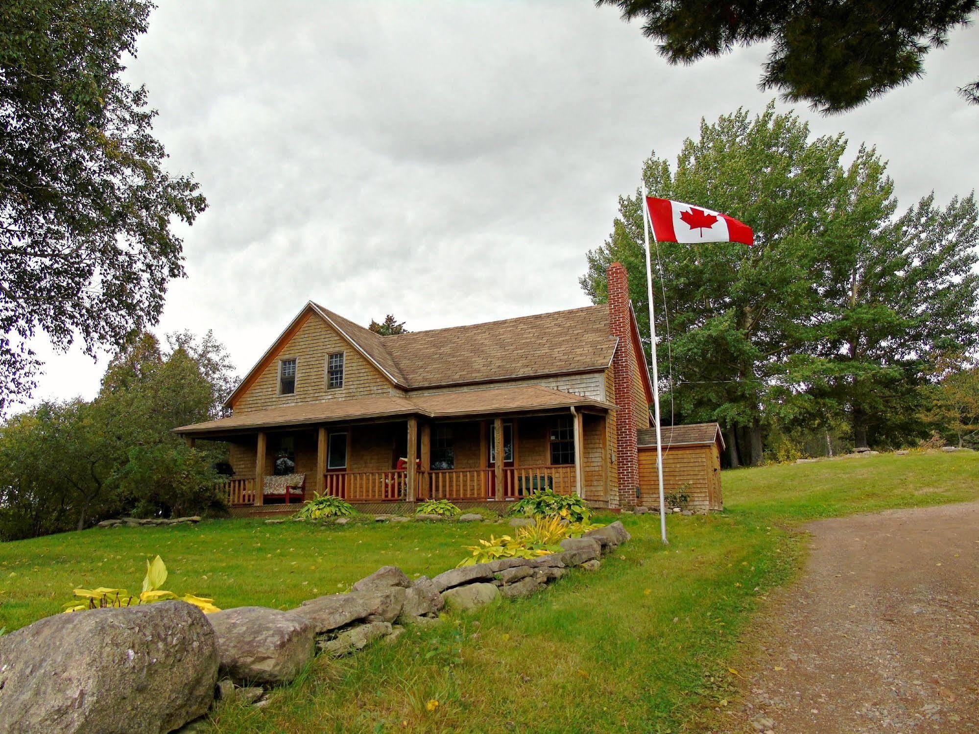 Cajun Cedar Log Cottages Margaree Forks Bagian luar foto