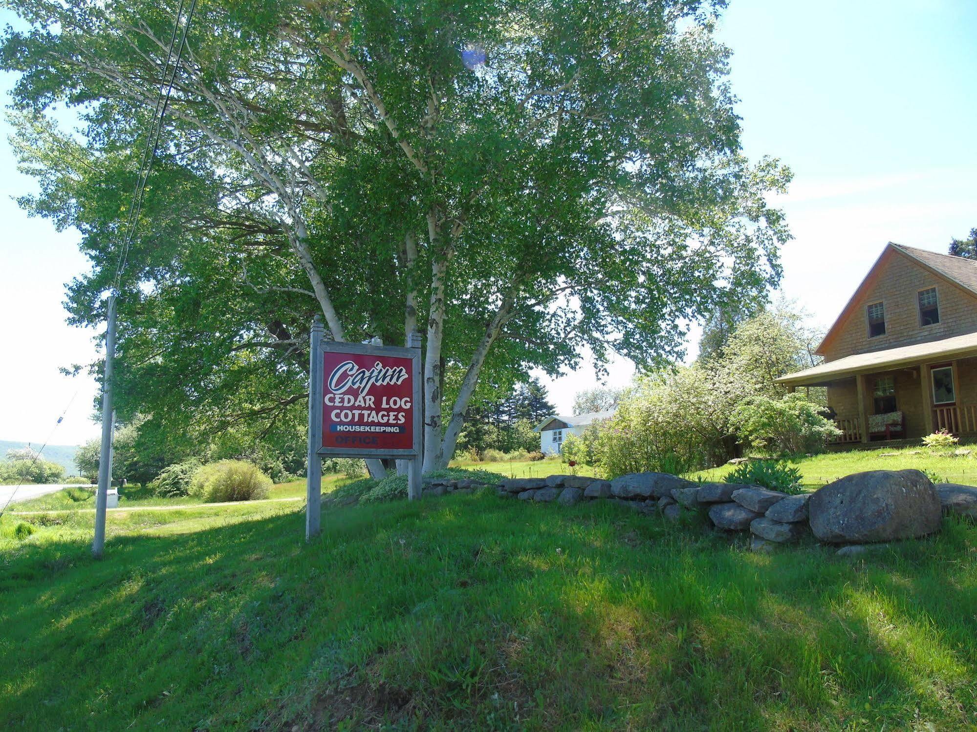 Cajun Cedar Log Cottages Margaree Forks Bagian luar foto